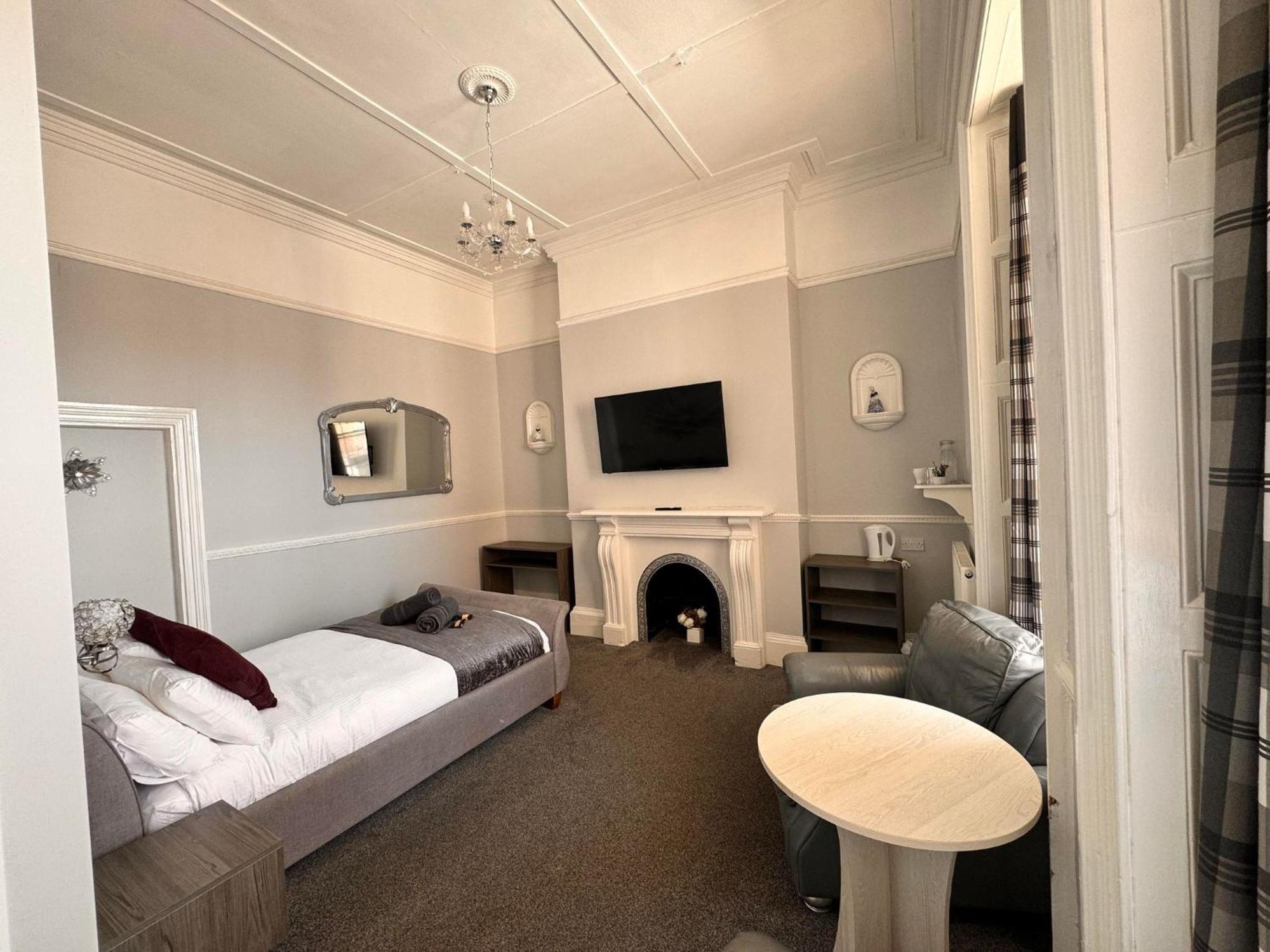 The Jubilee Hotel East - With Spa Facilities & Smokehouse - Newly Refurbished Facilities Weymouth Kültér fotó